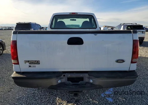 2000 Ford F250 Super Duty from USA, damaged, VIN 1FTNF20L4YEA82453